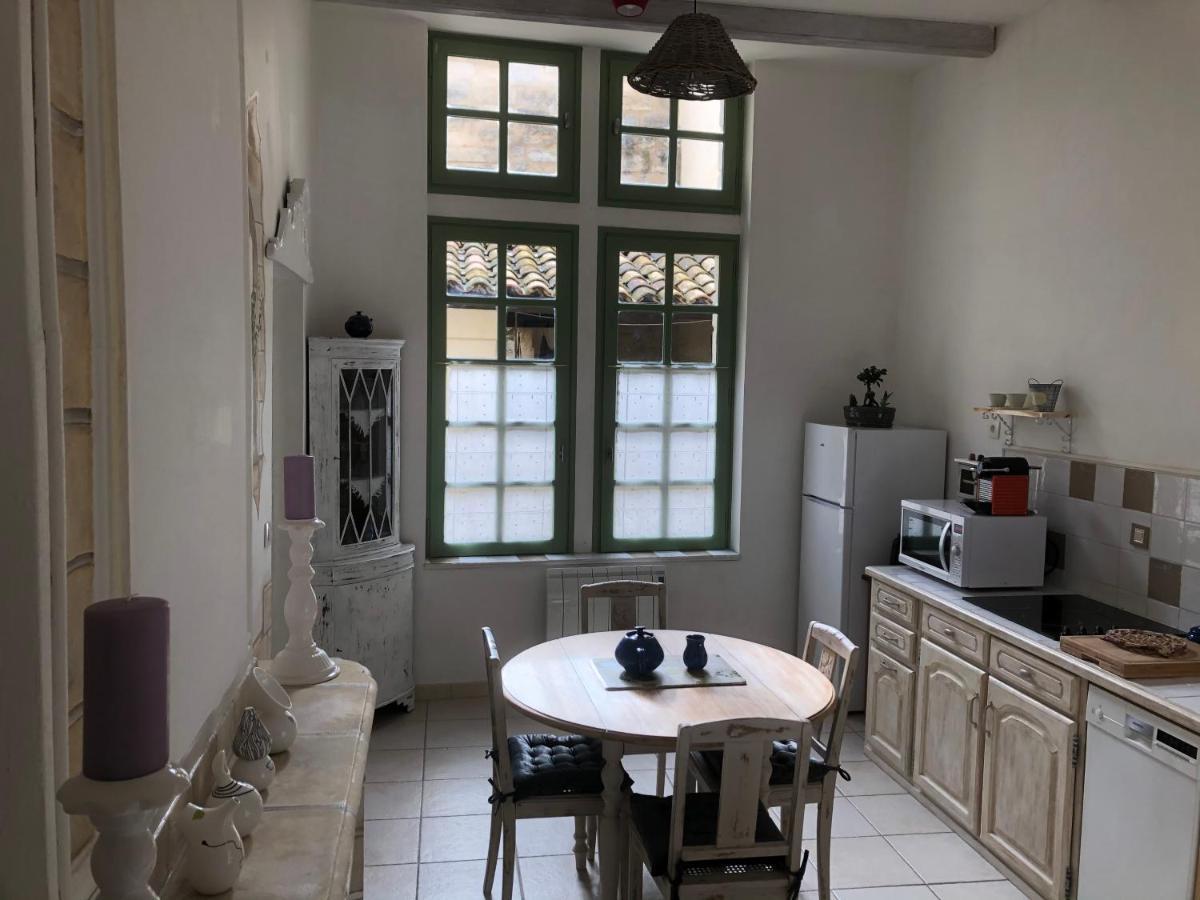 Uzes A Pied, Appartement Dans Cadre D'Exception Buitenkant foto